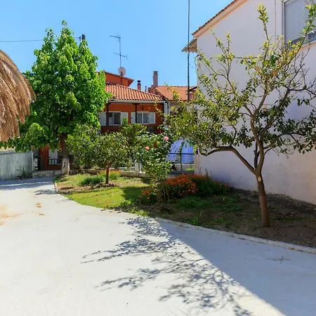 Ippotamos House