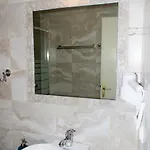 Ippotamos House