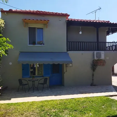 Ippotamos House