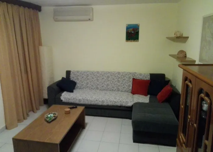 Ippotamos House Апартаменты